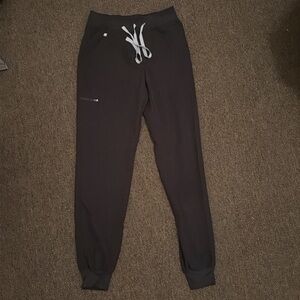 Perfect condition figs black zamora style jogger scrub bottoms